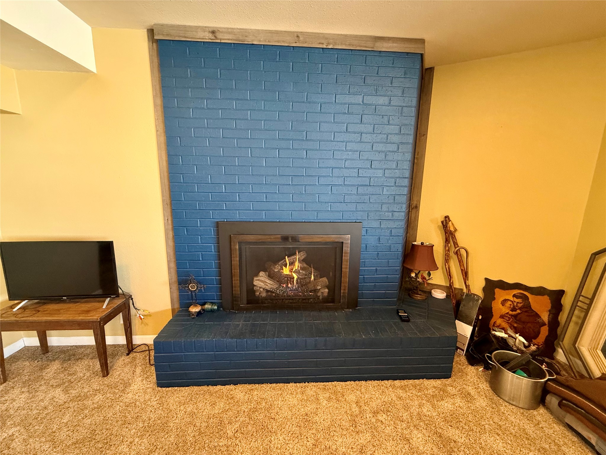 2 Fairgrounds Road Property Photo 46