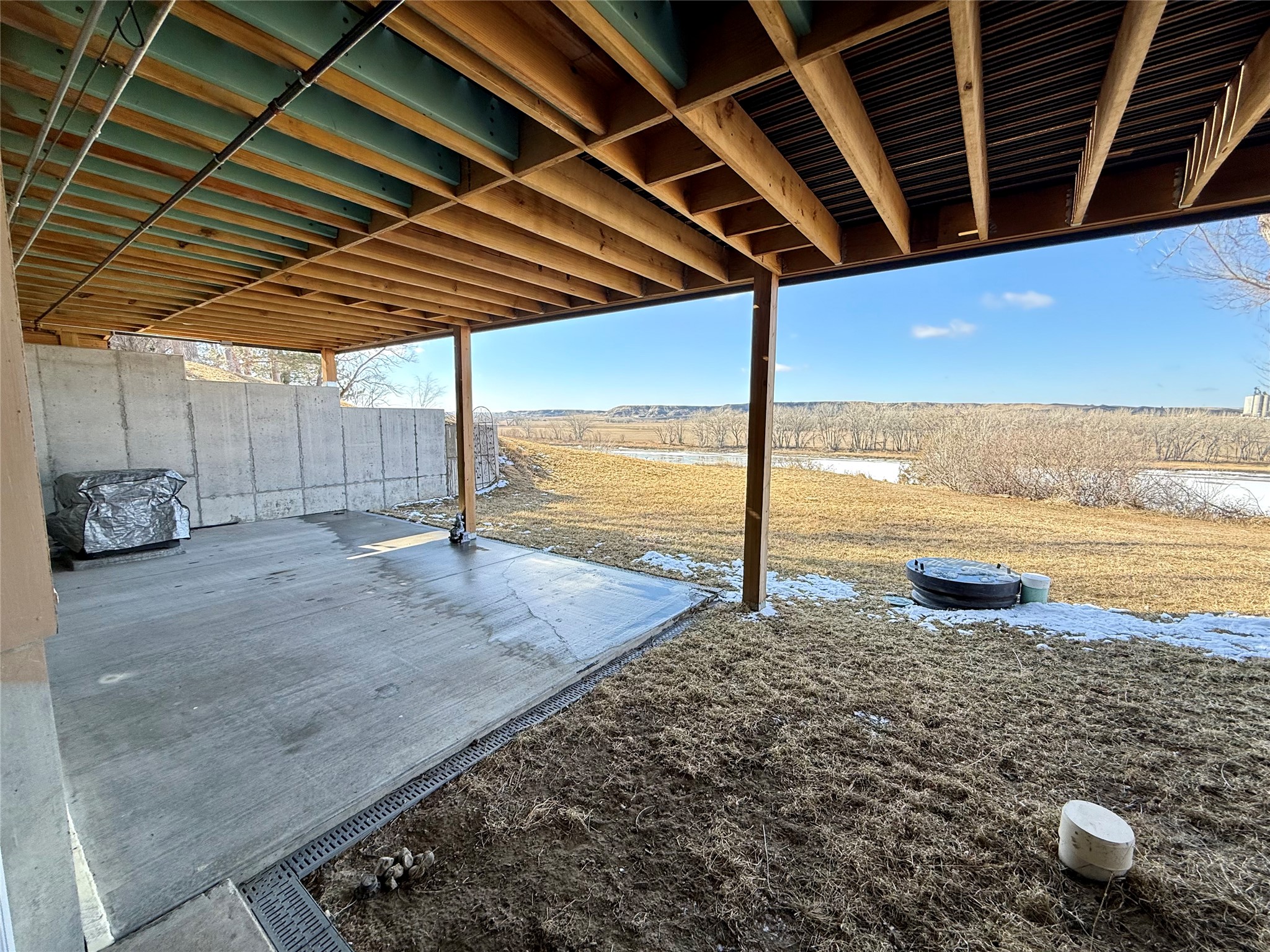 2 Fairgrounds Road Property Photo 52