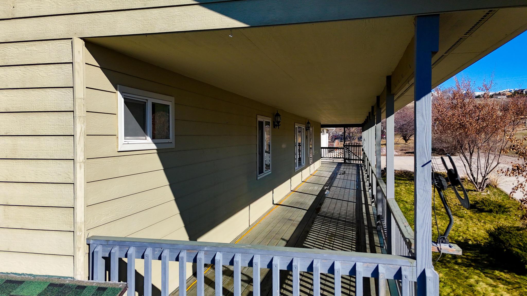 1401 12th Avenue E Property Photo 4