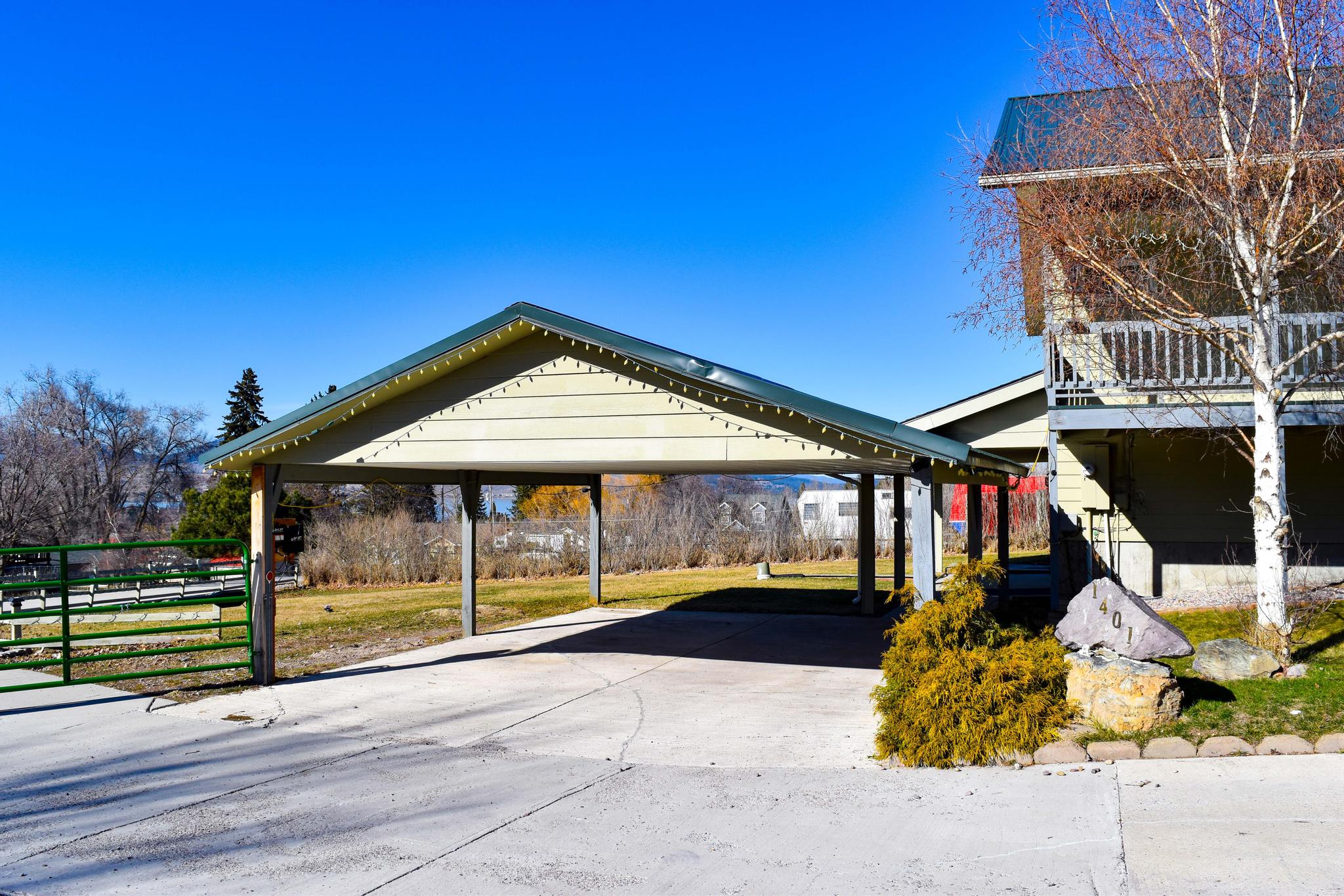 1401 12th Avenue E Property Photo 7