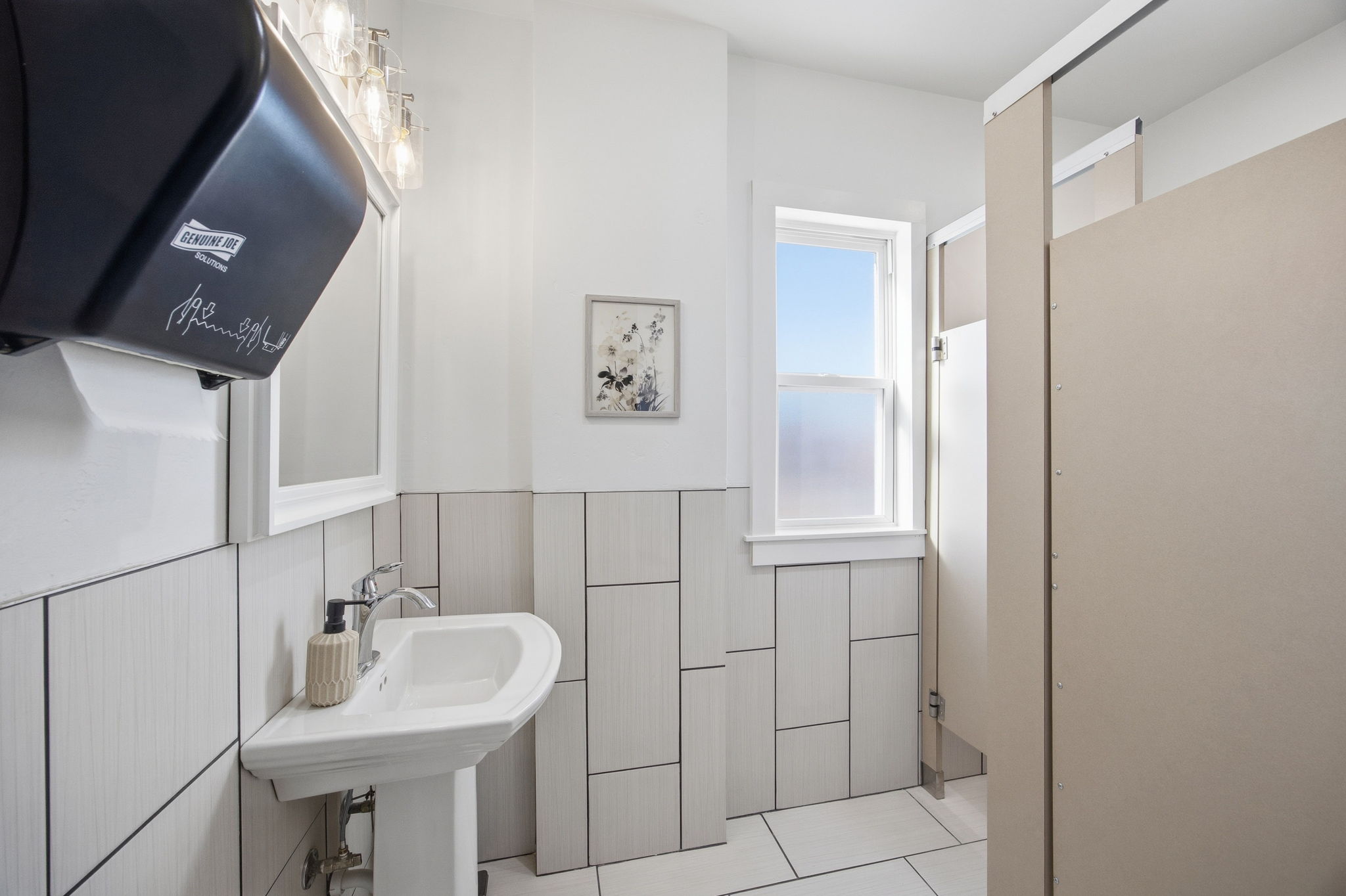 135 Knowles Street Property Photo 19
