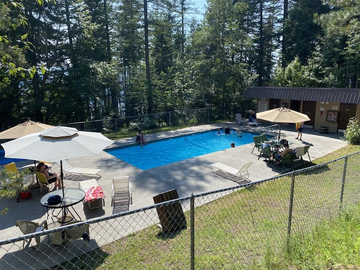 1 Tamarack Lane 1a Property Photo 19