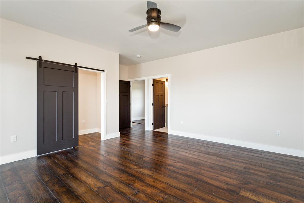 110 Longlake Drive Property Photo 15