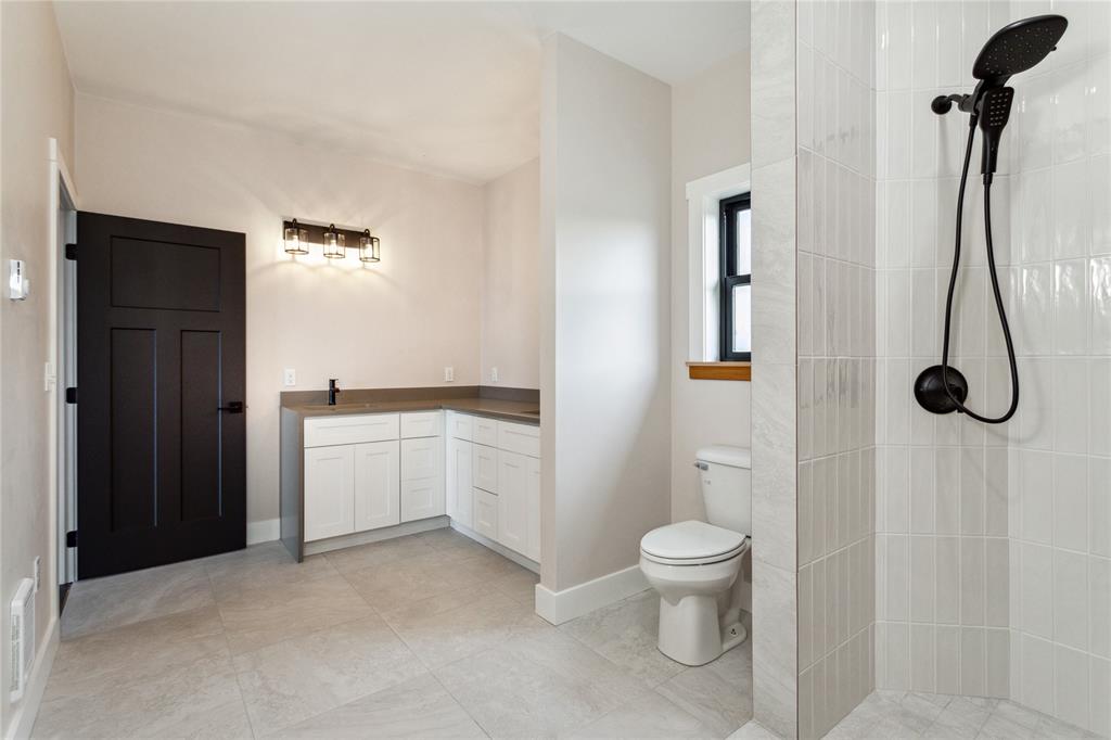 110 Longlake Drive Property Photo 16