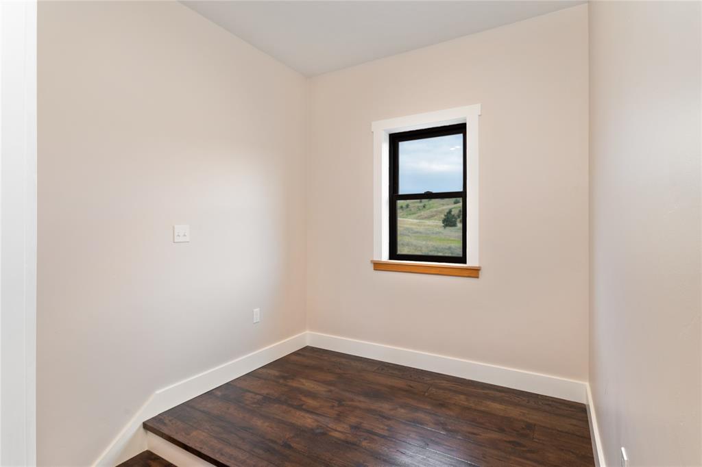110 Longlake Drive Property Photo 21