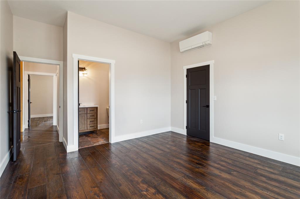 110 Longlake Drive Property Photo 22