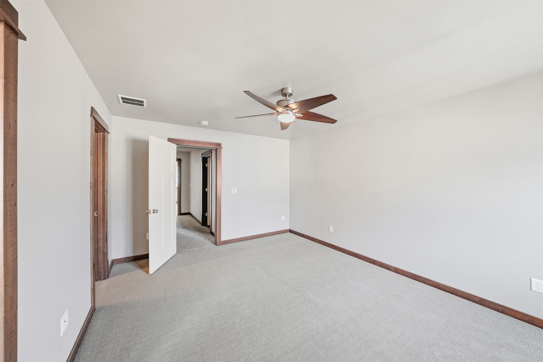 4348 Glenwood Drive C Property Photo 19