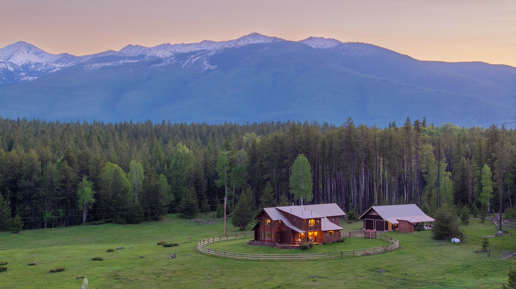 699 Glacier-elk Creek Road Property Photo 16