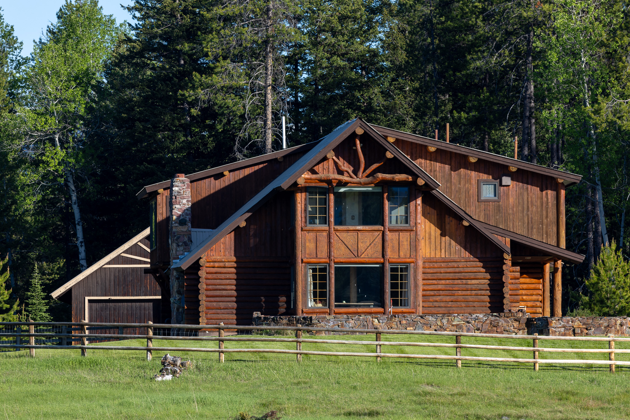 699 Glacier-elk Creek Road Property Photo 19
