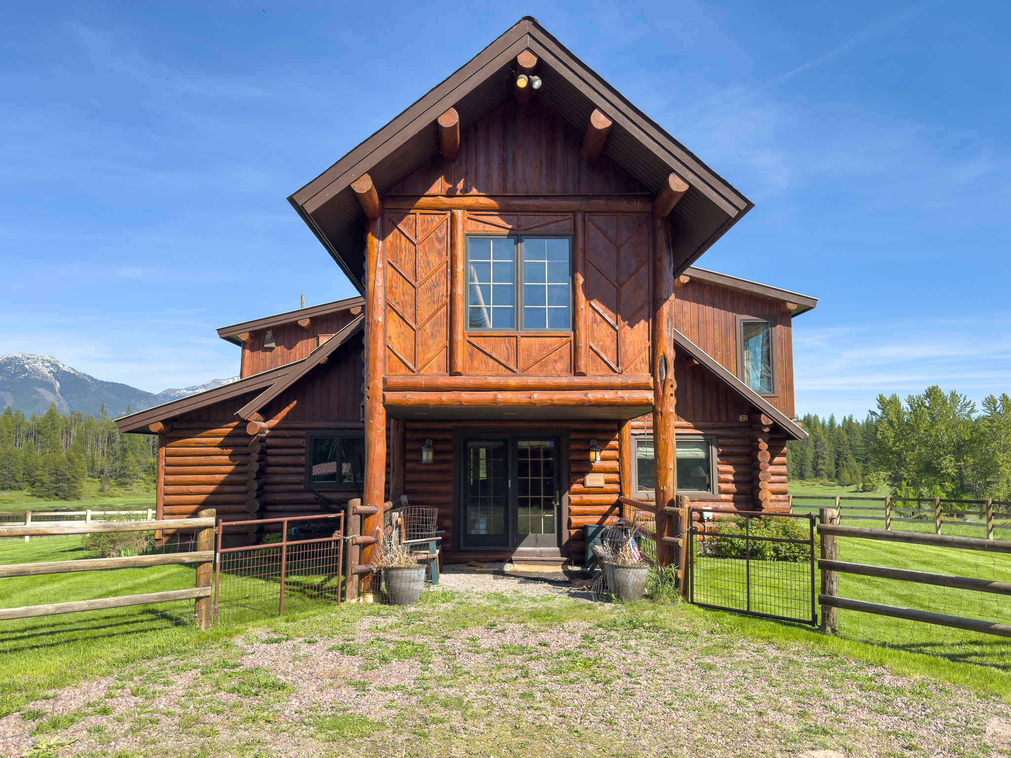 699 Glacier-elk Creek Road Property Photo 20