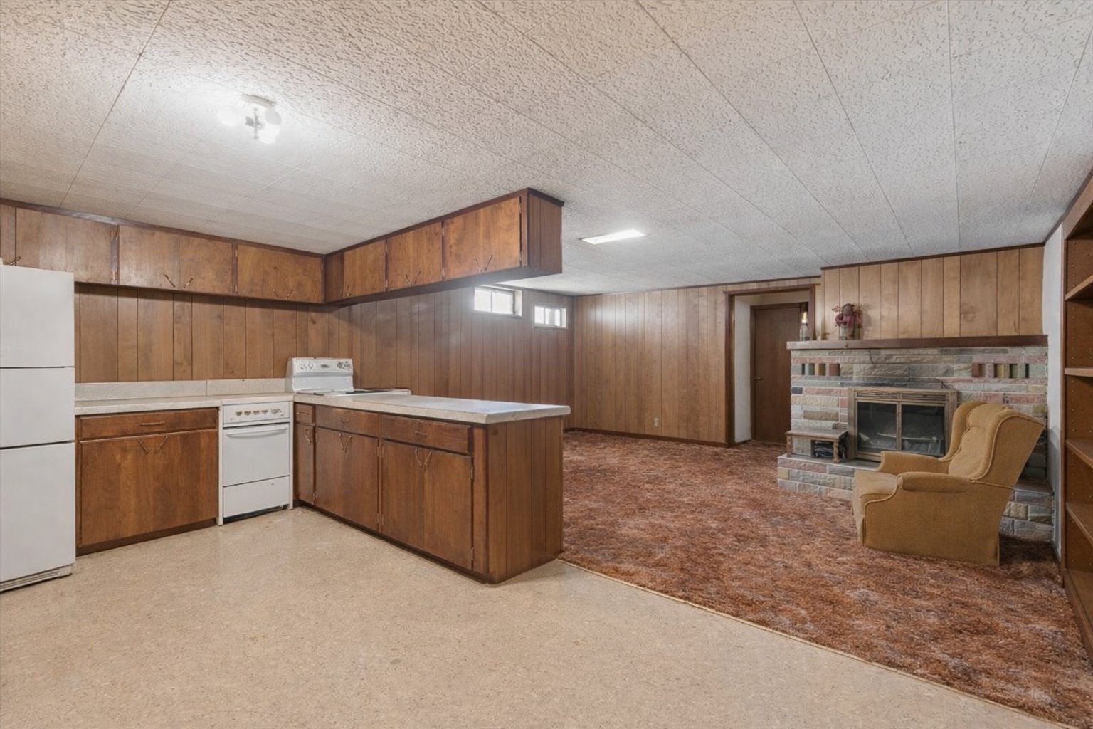 2260 E Lakeshore Drive Property Photo 28