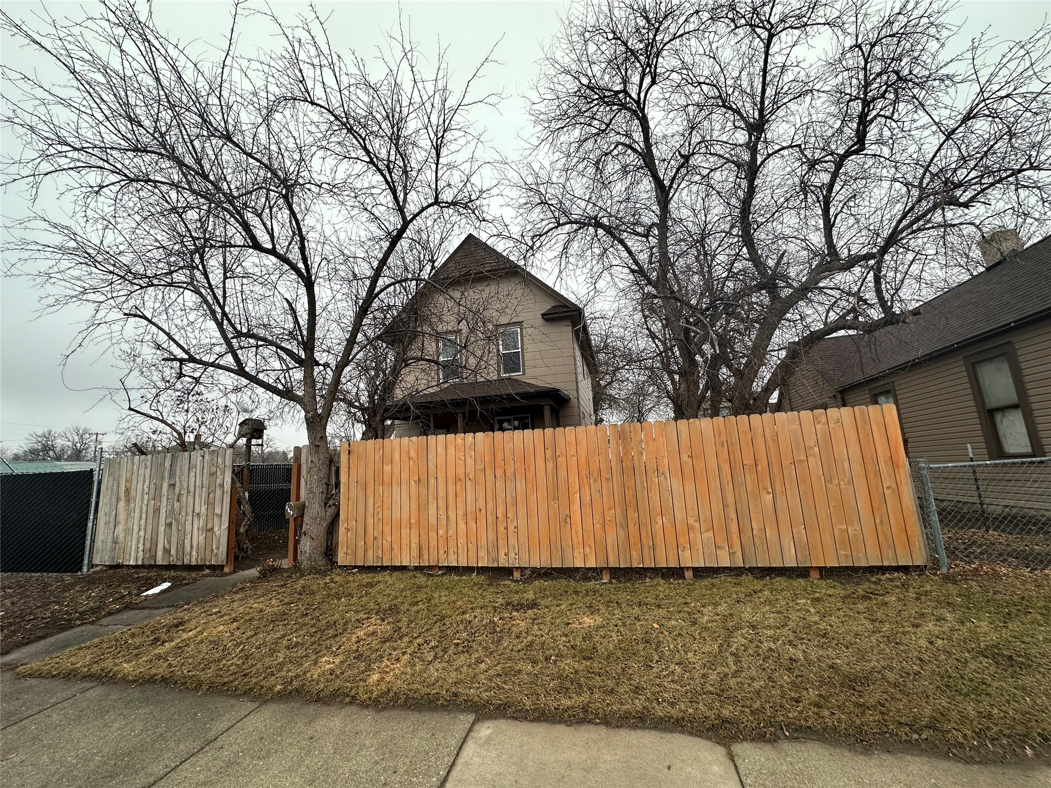 604 2nd Avenue S Property Photo 3