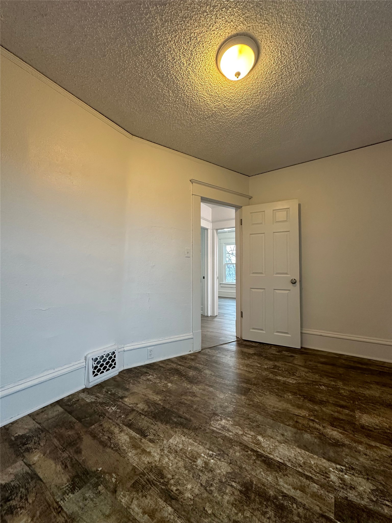 604 2nd Avenue S Property Photo 18
