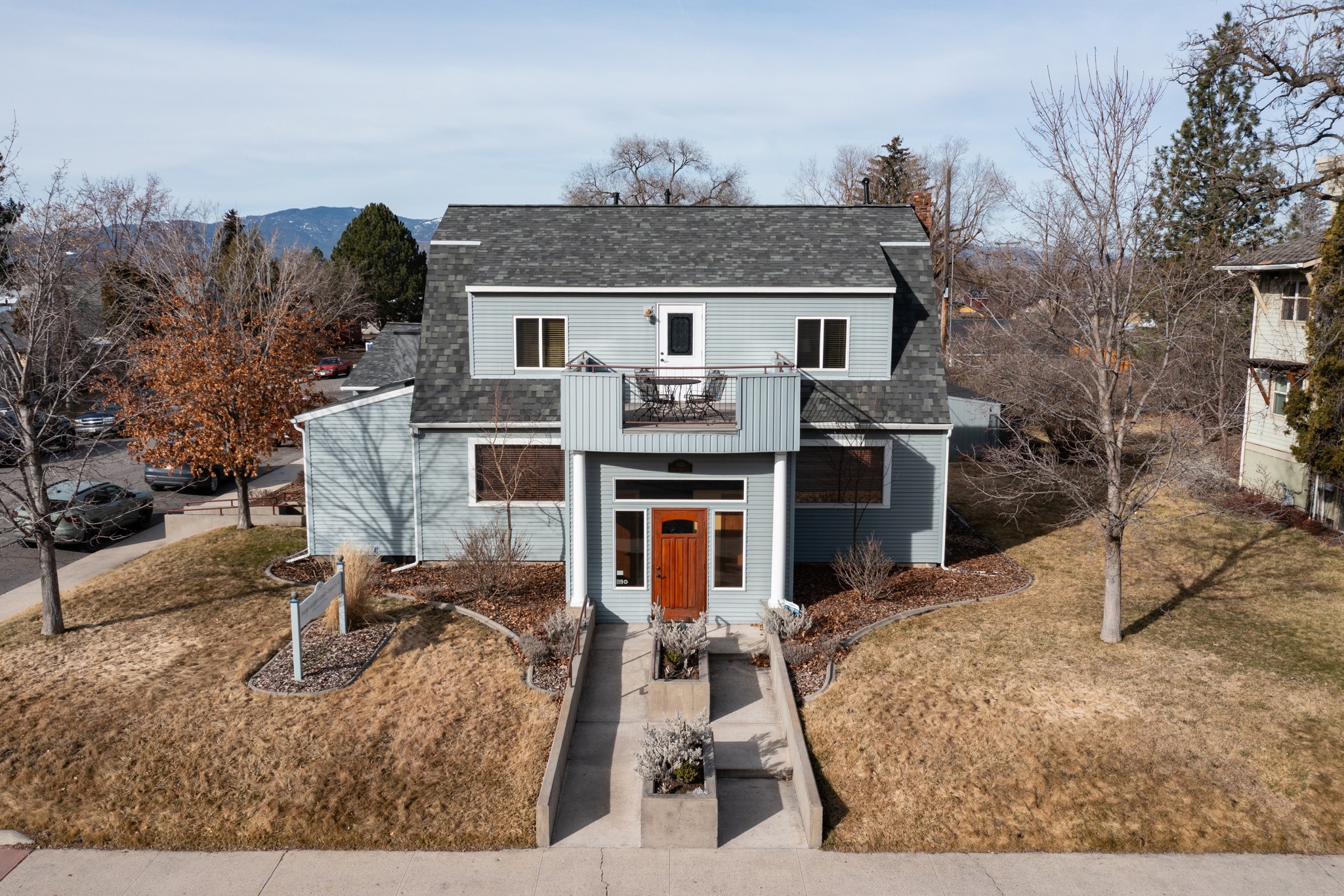 1923 Higgins Avenue Property Photo 1