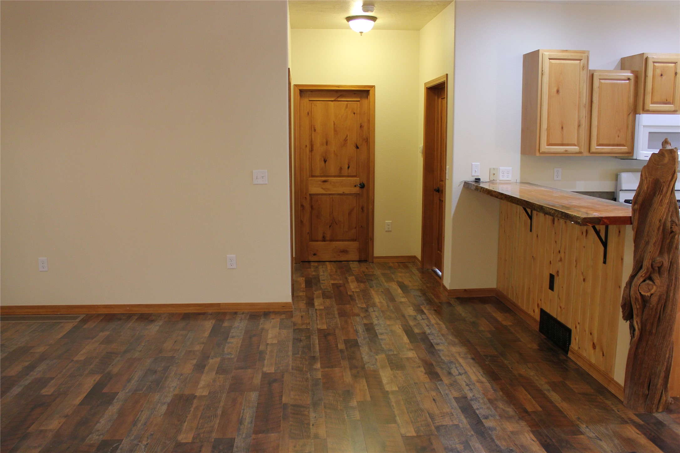 337 Hauser Drive Property Photo 10