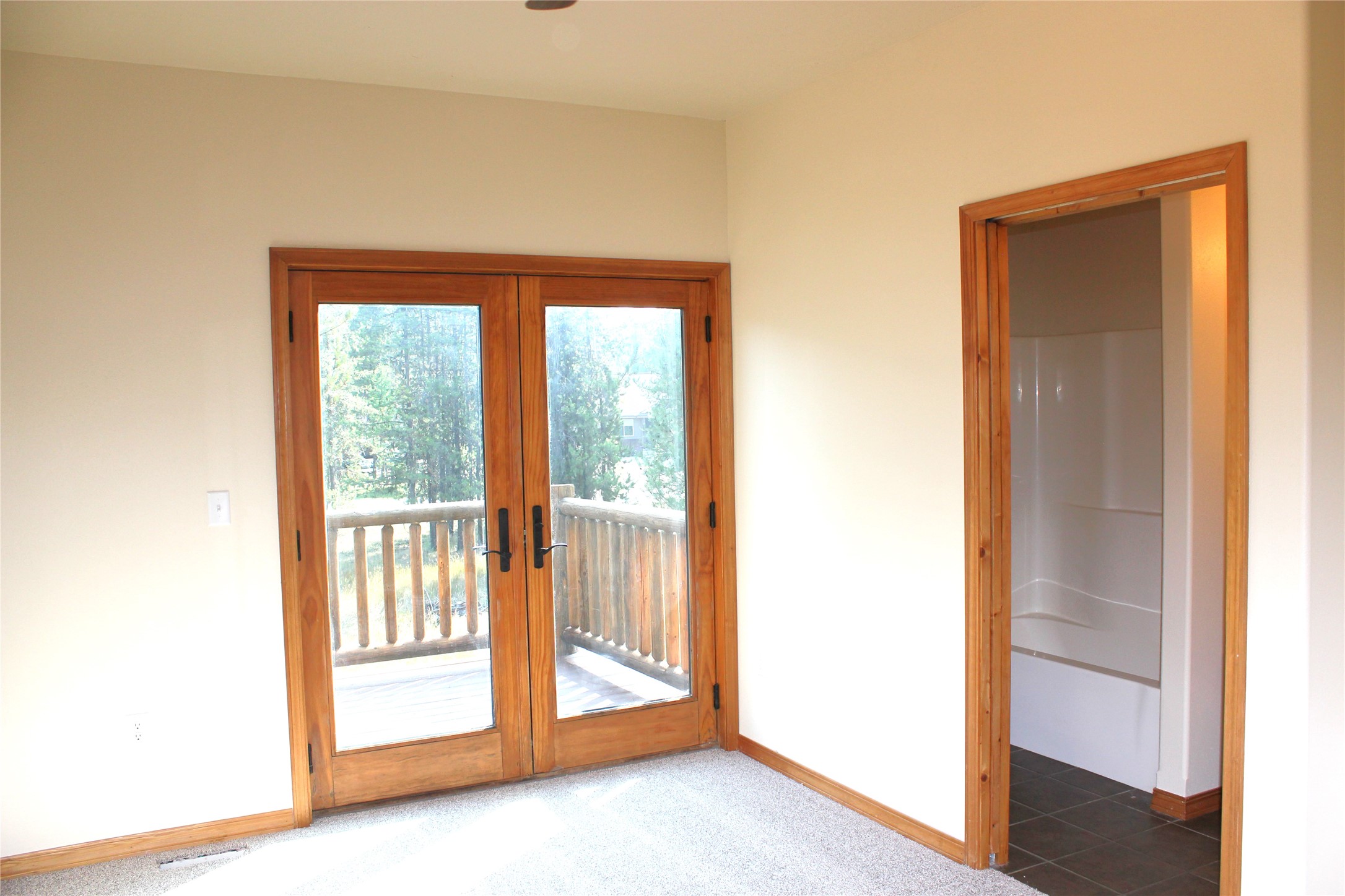 337 Hauser Drive Property Photo 15