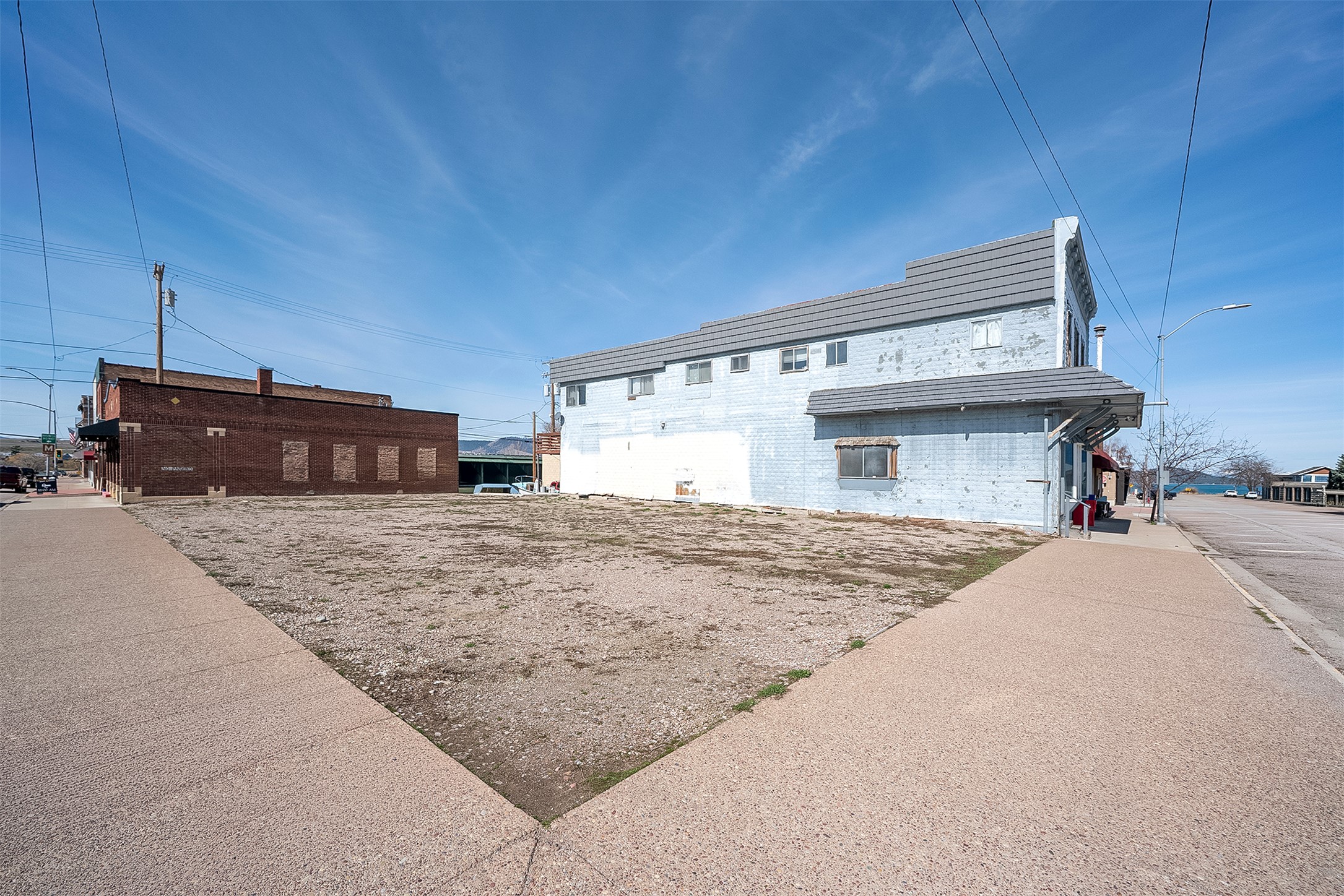 13 2nd Avenue E Property Photo 3