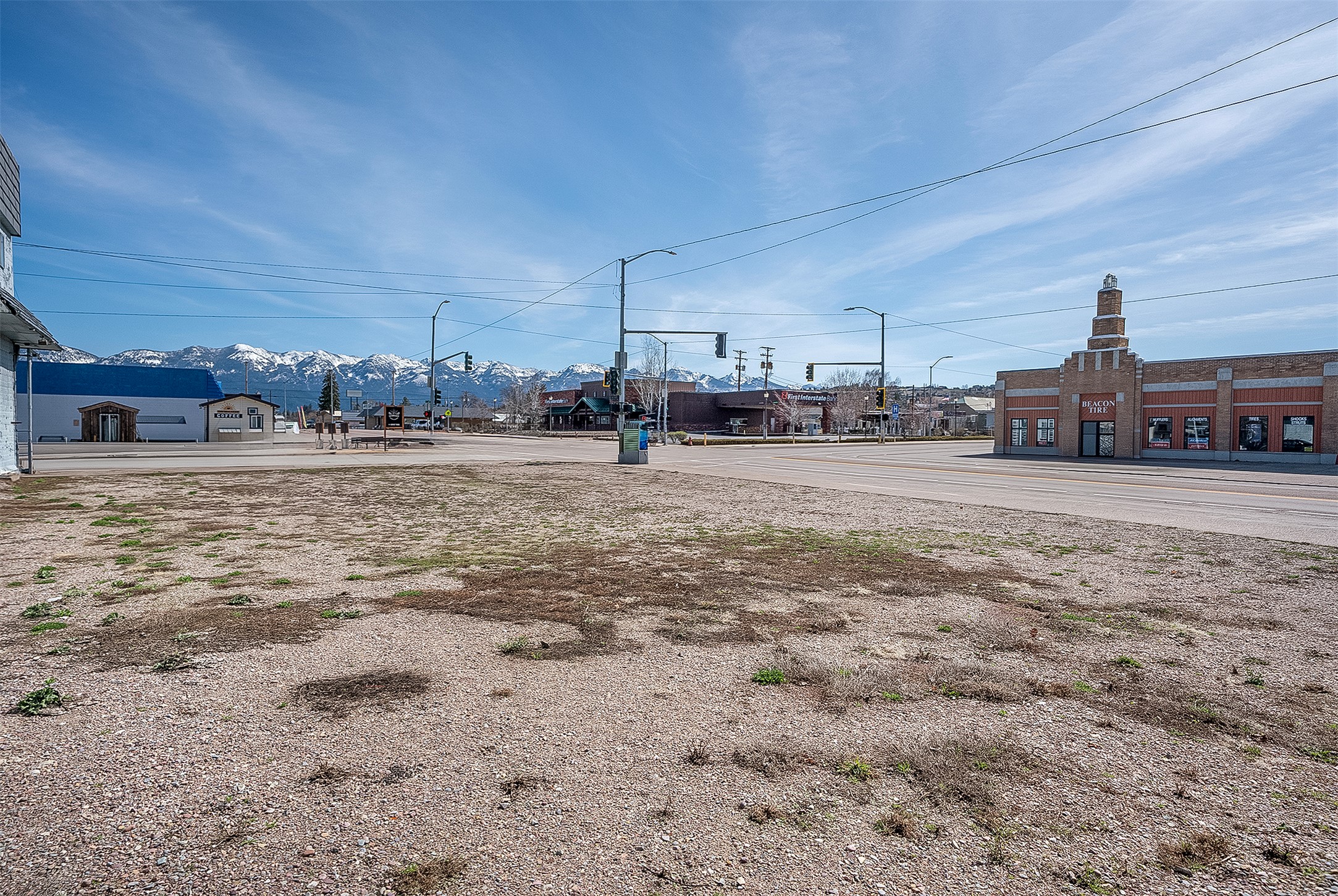 13 2nd Avenue E Property Photo 7