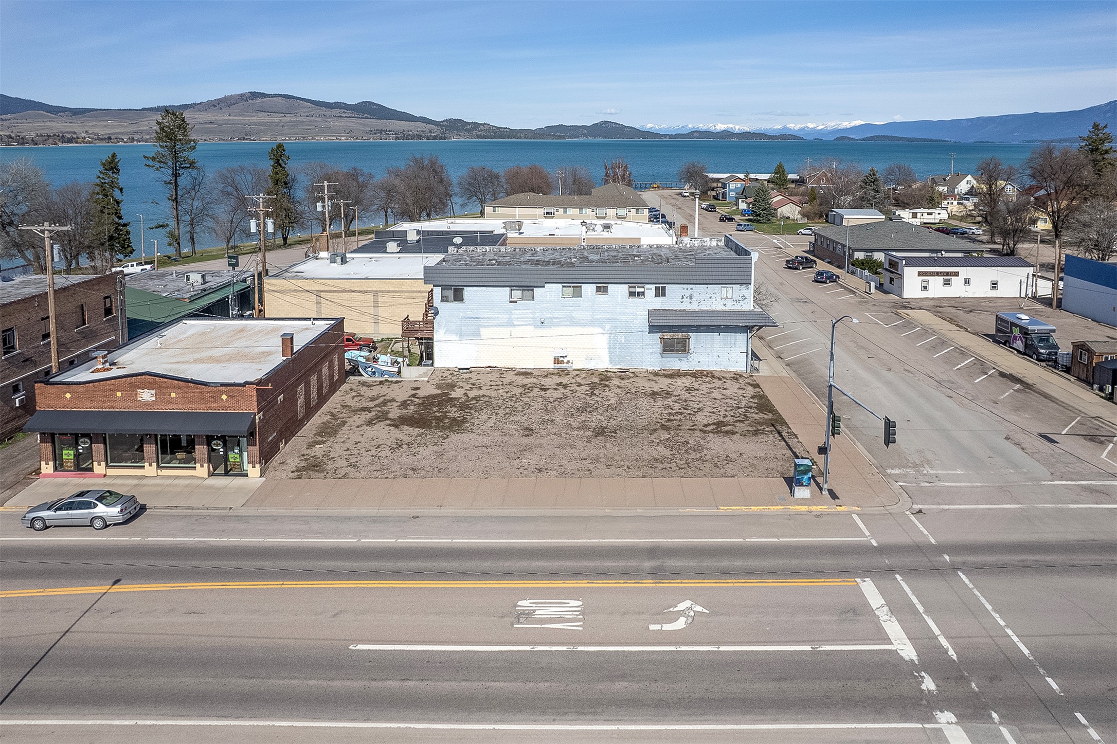 13 2nd Avenue E Property Photo 8