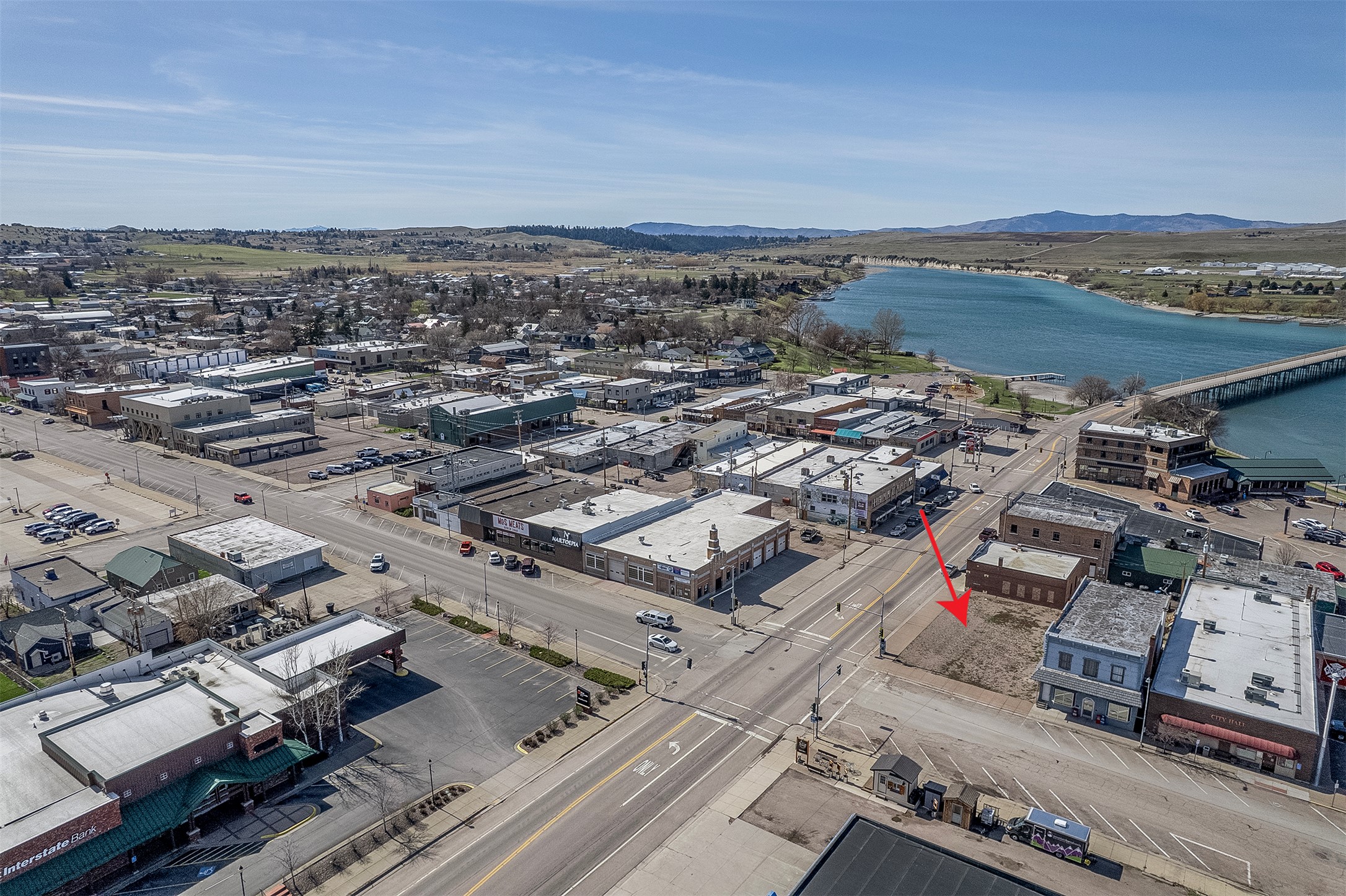 13 2nd Avenue E Property Photo 13