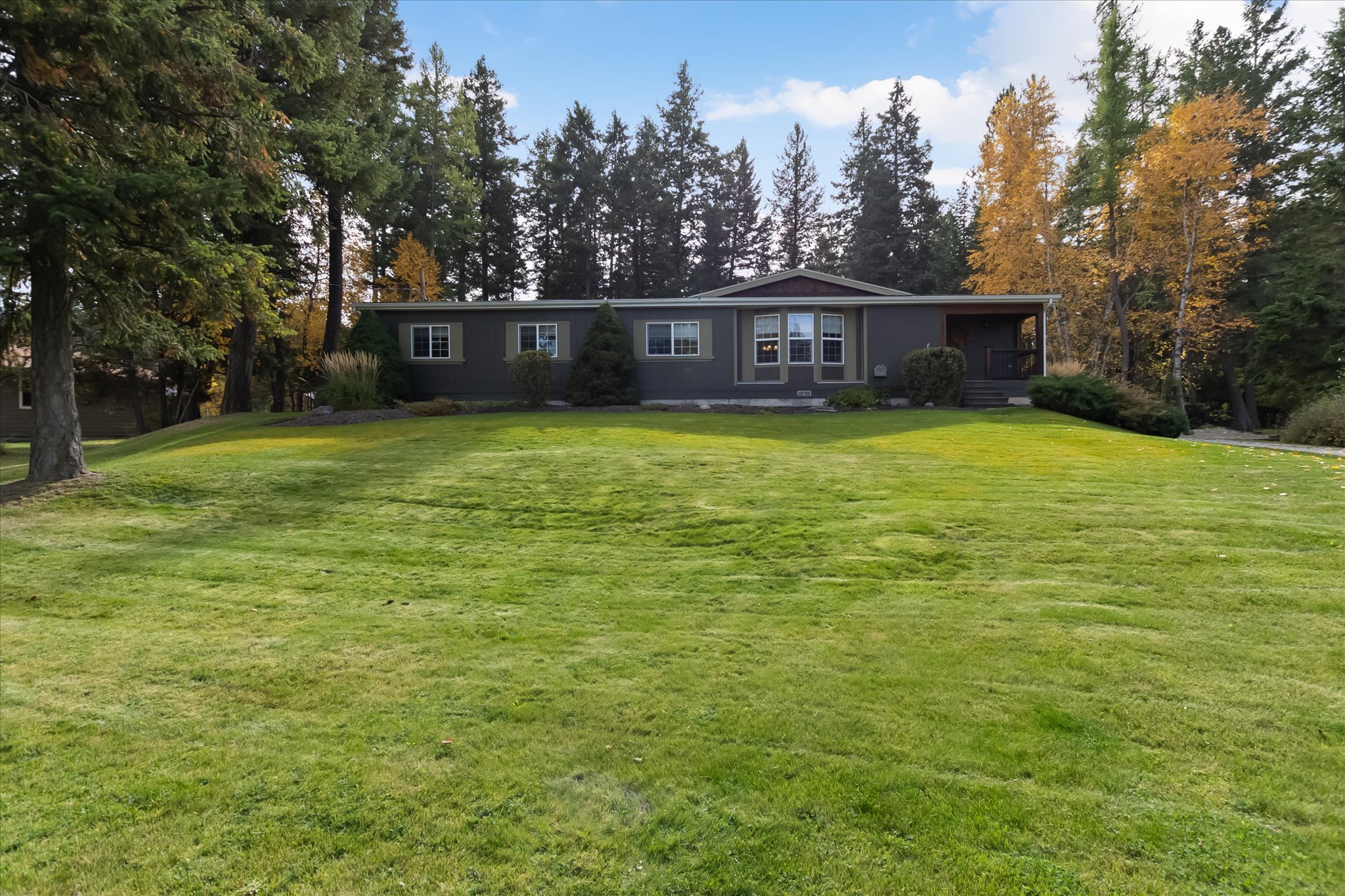 1422 Tamarack Lane Property Photo 1