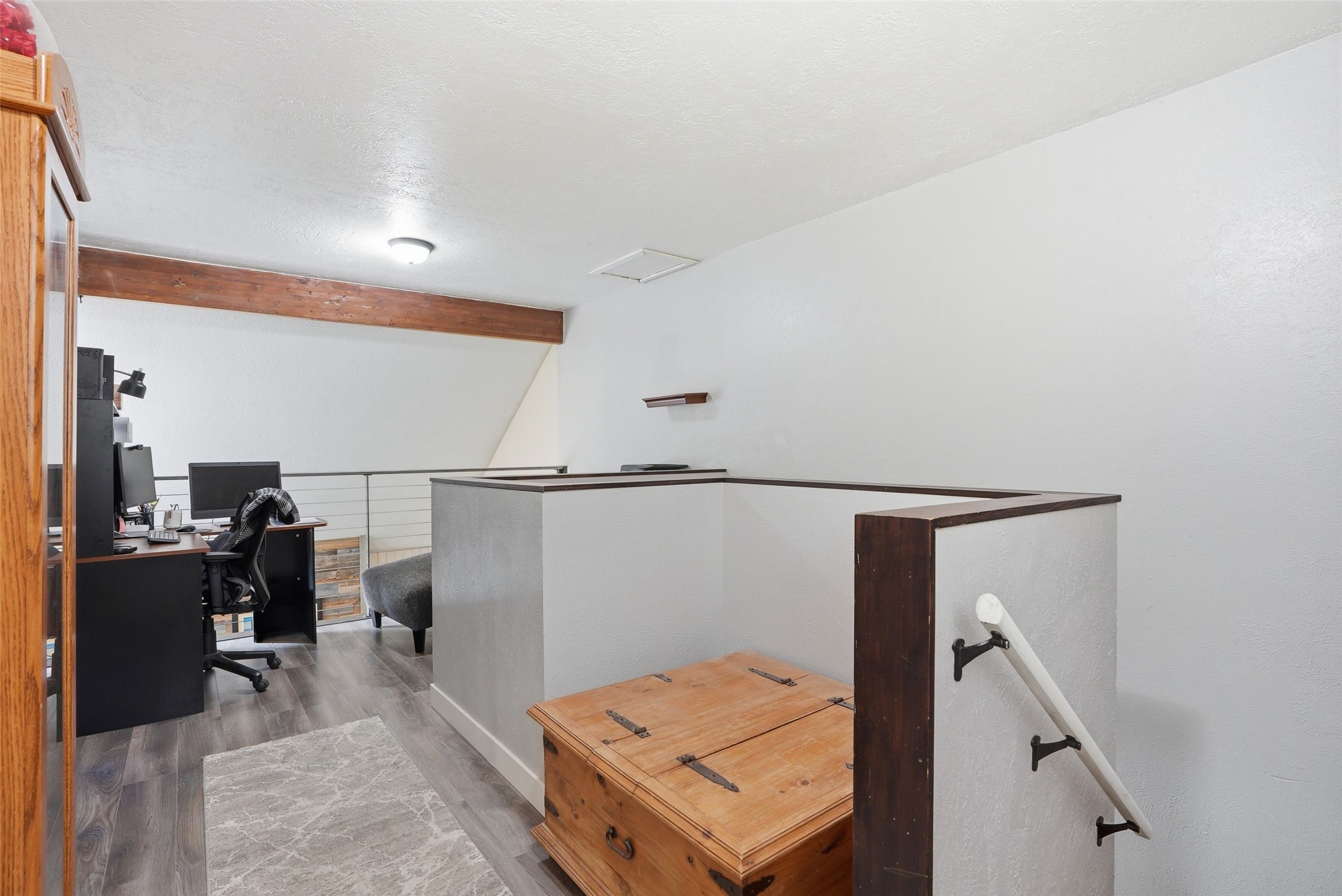 1915 E Broadway Street Property Photo 14