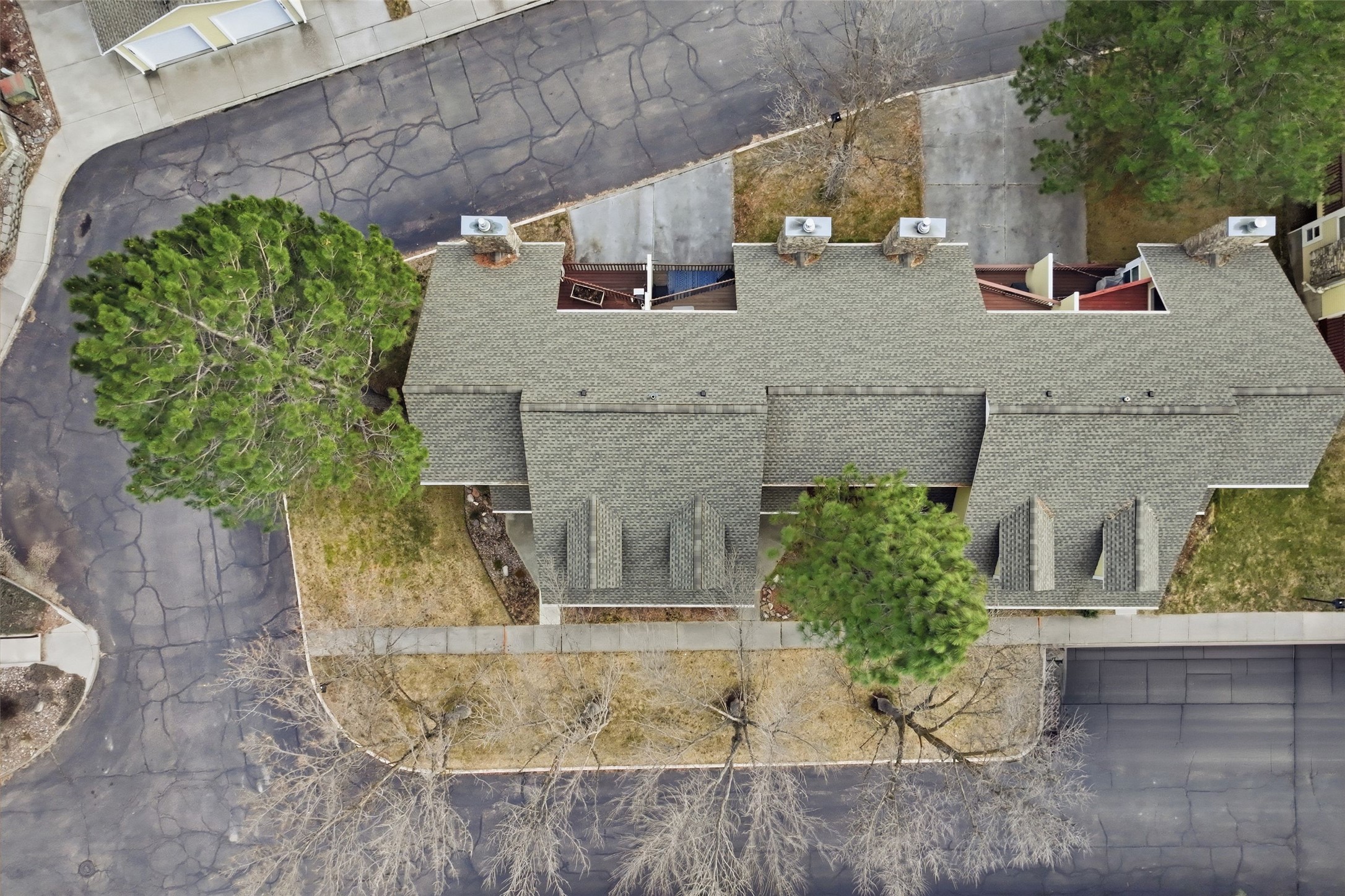 1915 E Broadway Street Property Photo 34