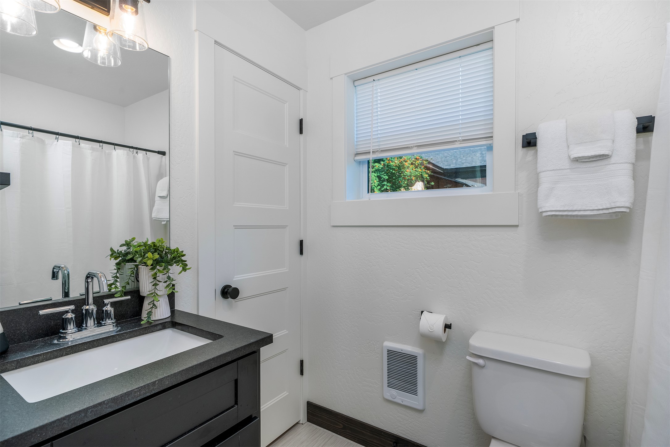 519 1st Avenue E Property Photo 12