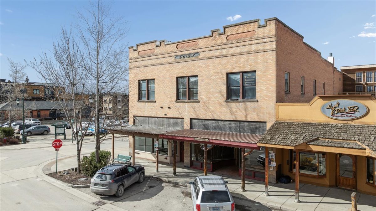 240 & 242 Central Avenue Property Photo 2