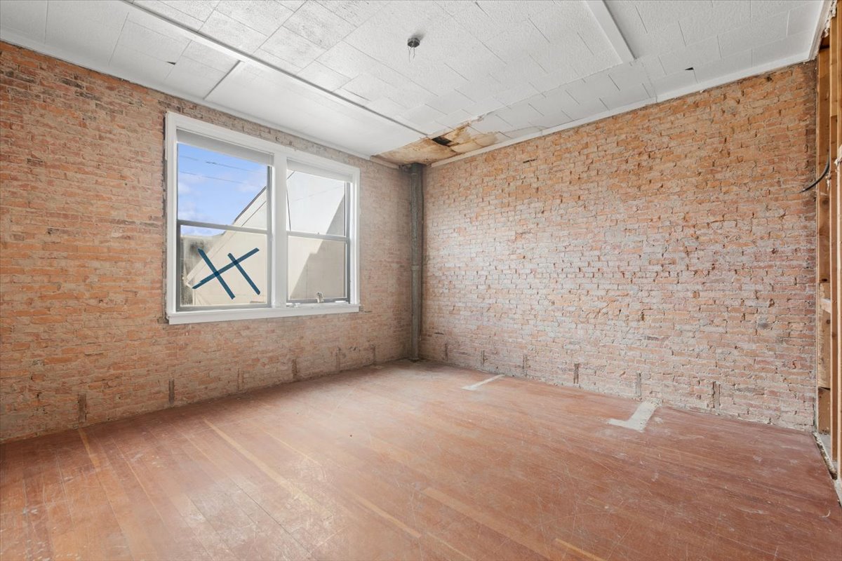 240 & 242 Central Avenue Property Photo 26