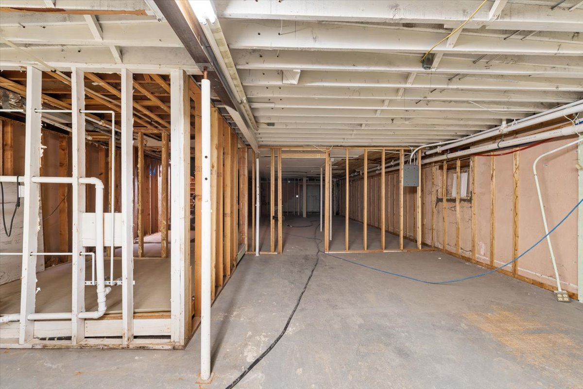 240 & 242 Central Avenue Property Photo 31