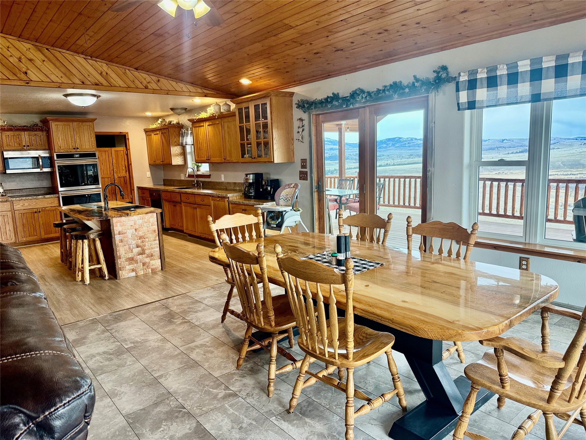 3314 Gold Creek Road Property Photo 9