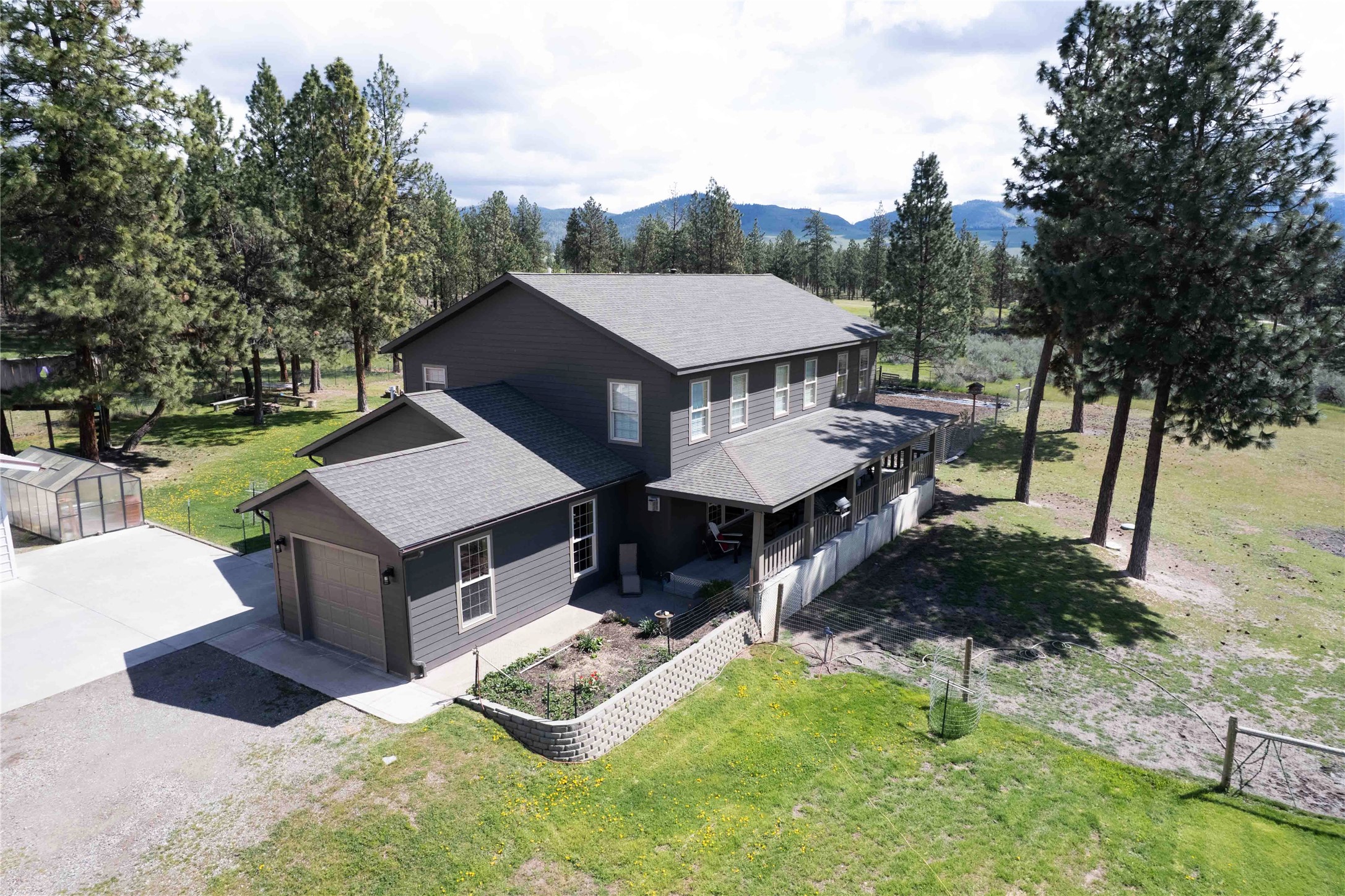 22 Pine Meadow Lane Property Photo 5