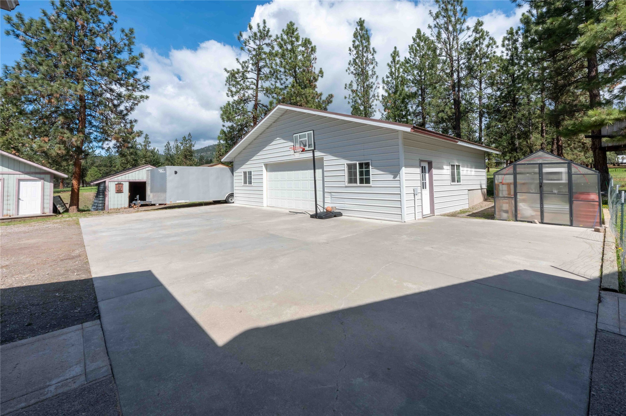 22 Pine Meadow Lane Property Photo 11