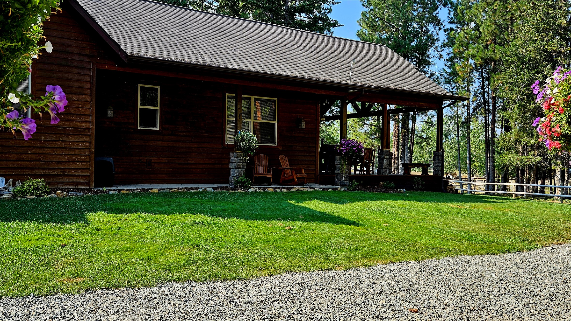 455 Pine Valley Drive N Property Photo 8
