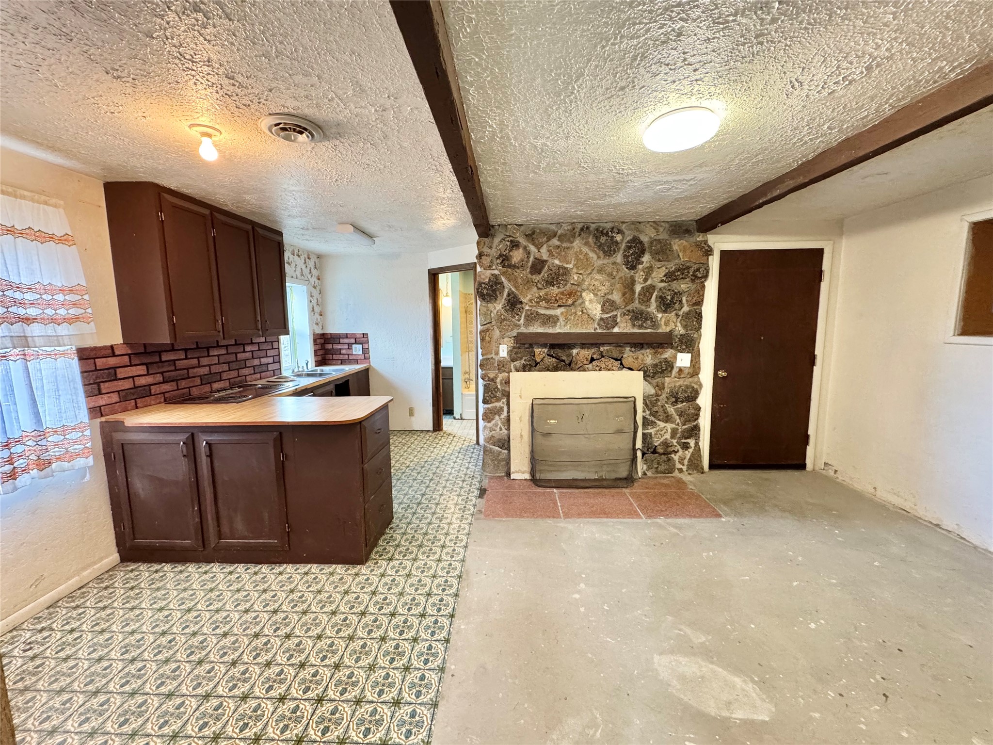 5055 Hidden Valley Drive Property Photo 27