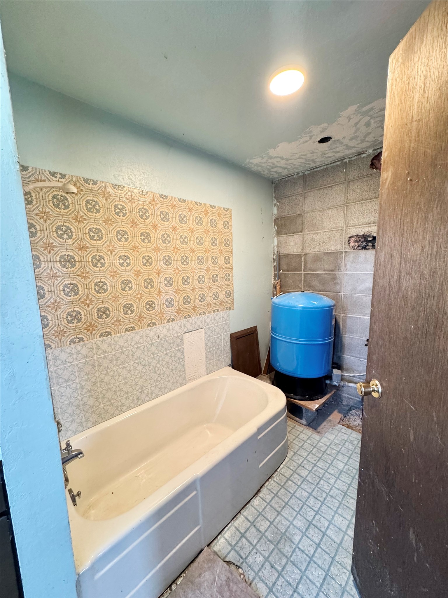5055 Hidden Valley Drive Property Photo 30