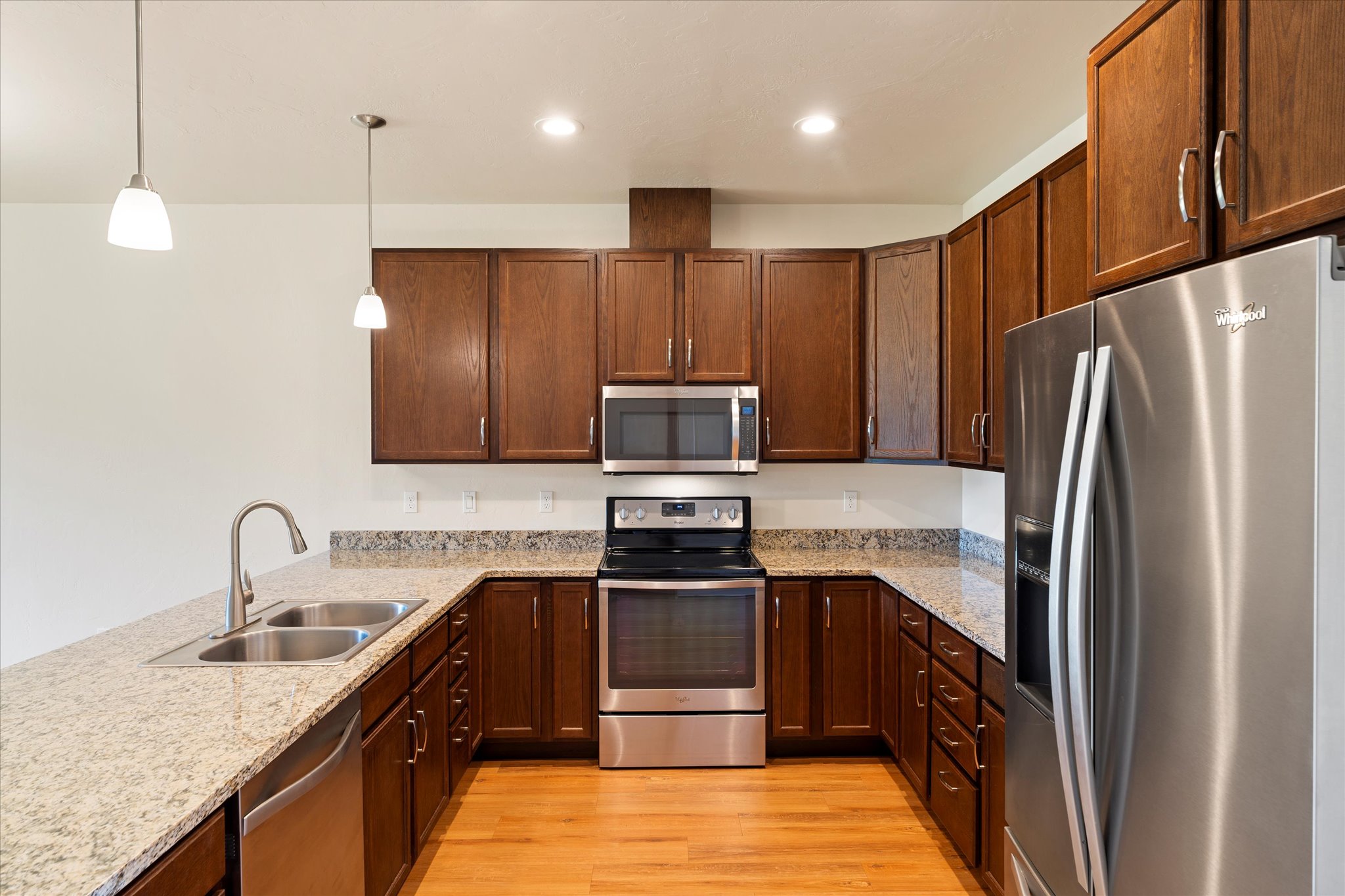 525 Eisenhower Street Se 525 Property Photo 4