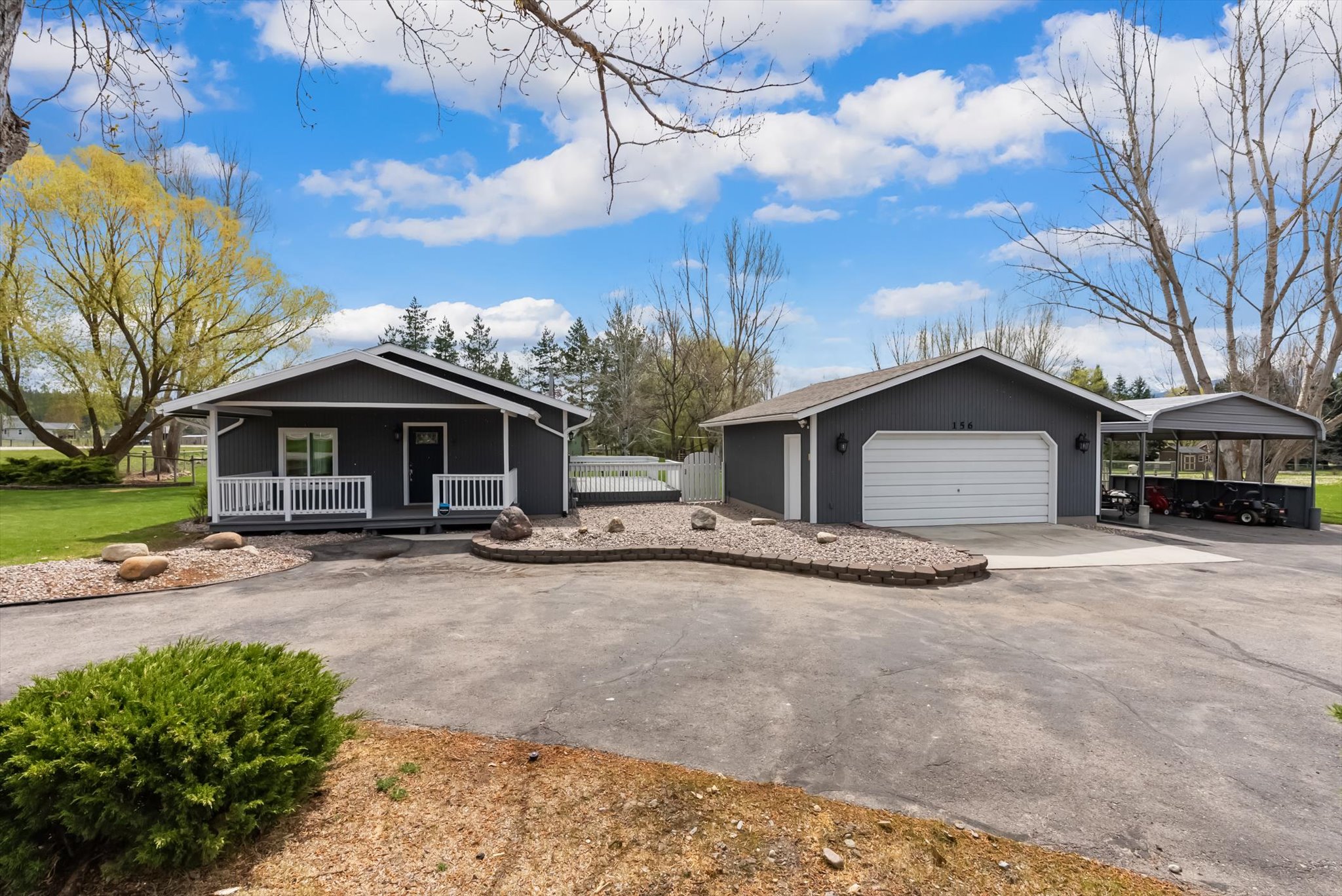 156 Apple Valley Way Property Photo 2