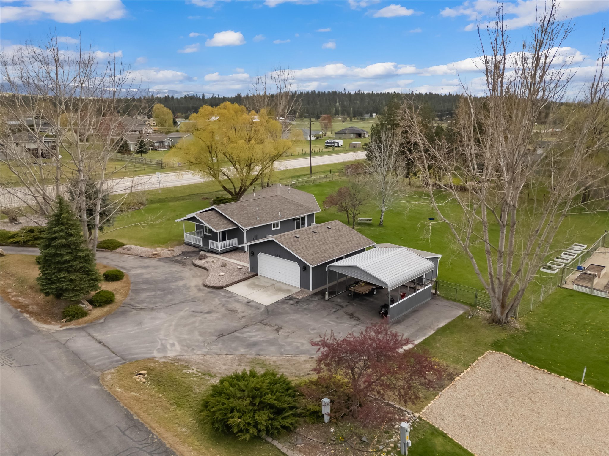 156 Apple Valley Way Property Photo 3
