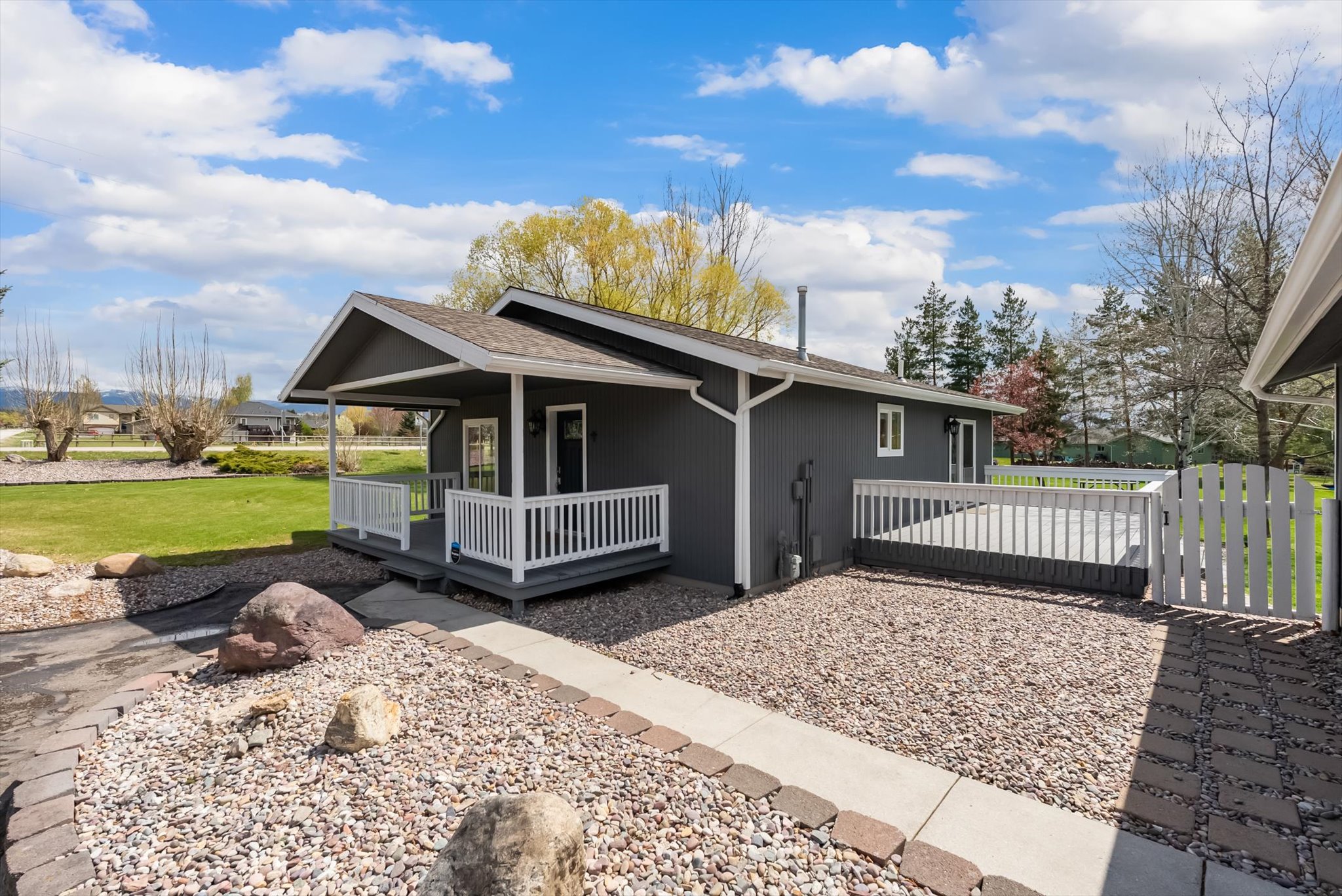 156 Apple Valley Way Property Photo 4