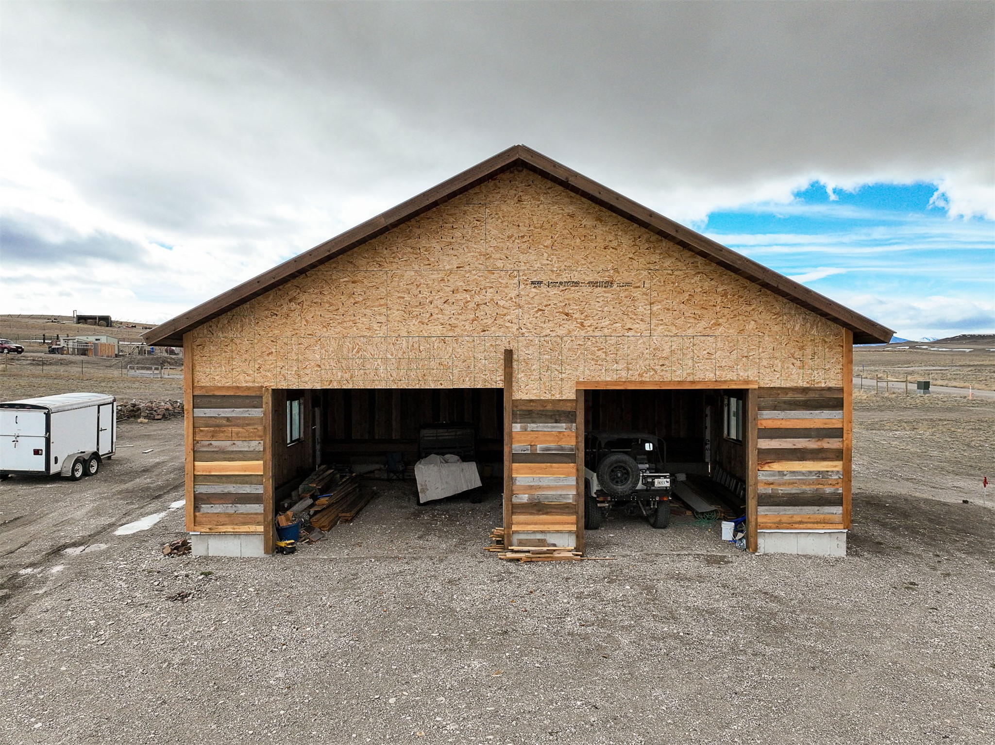 1371 Whoop Up Trail Property Photo 35