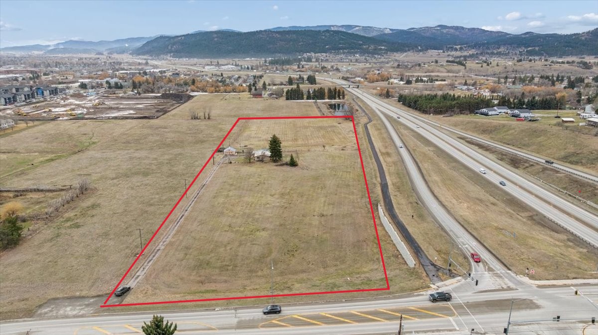 252 Three Mile Drive Property Photo 1