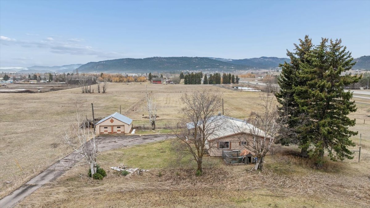 252 Three Mile Drive Property Photo 14