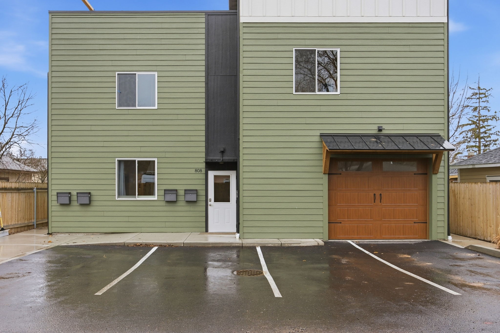 808 + 812 Ash Street Property Photo 3
