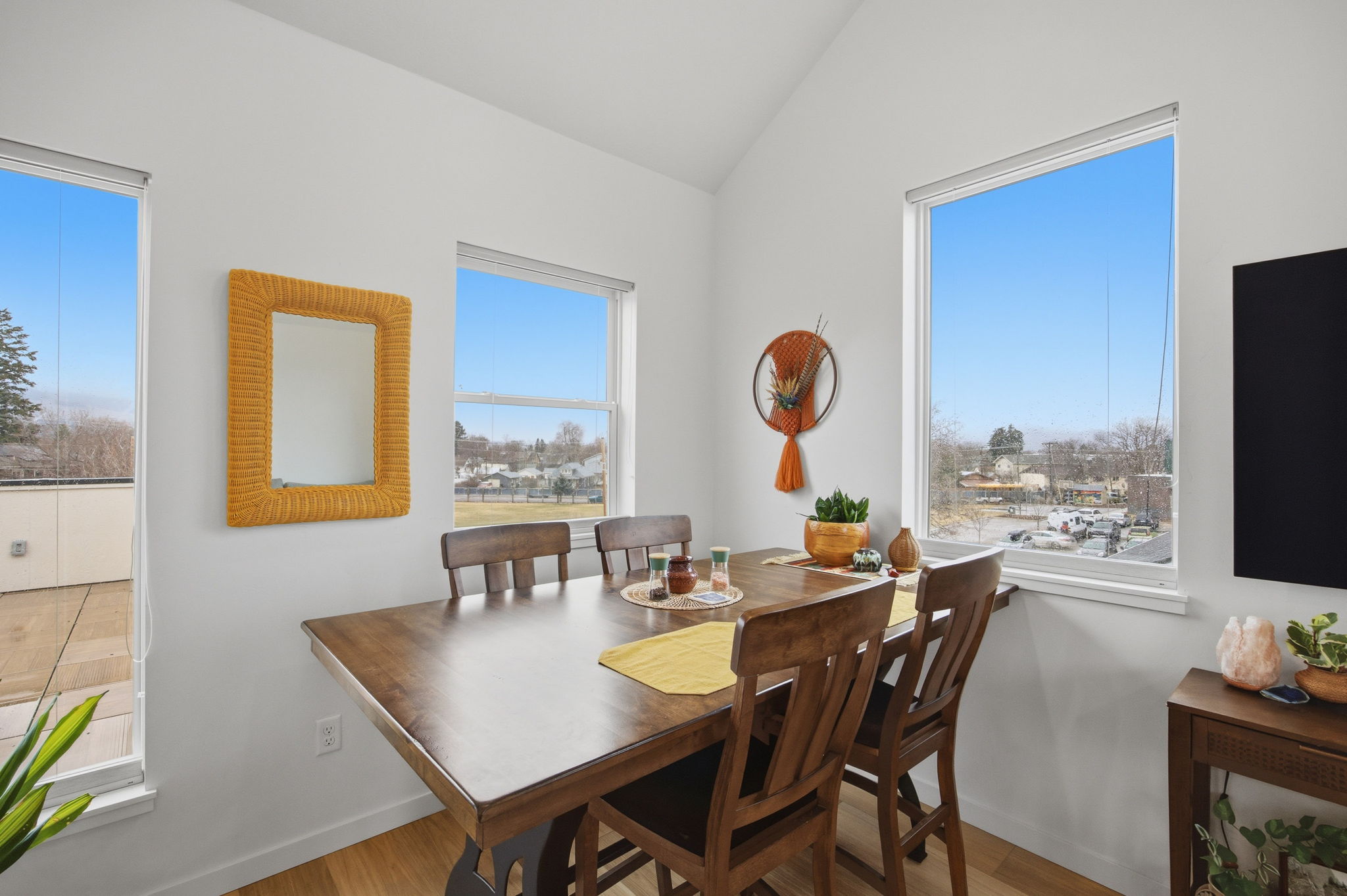 808 + 812 Ash Street Property Photo 17