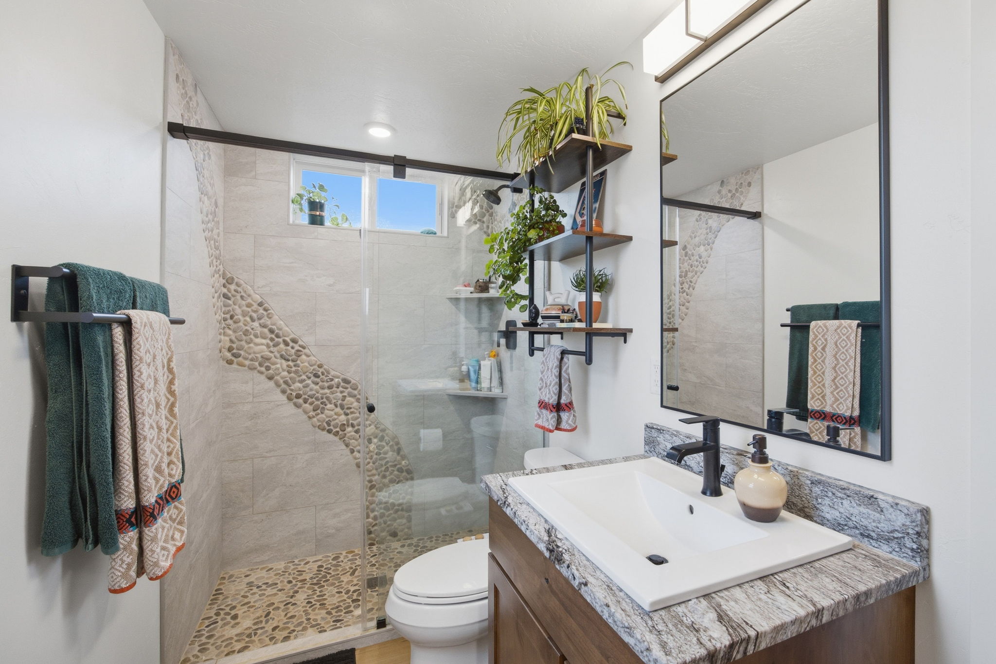 808 + 812 Ash Street Property Photo 35