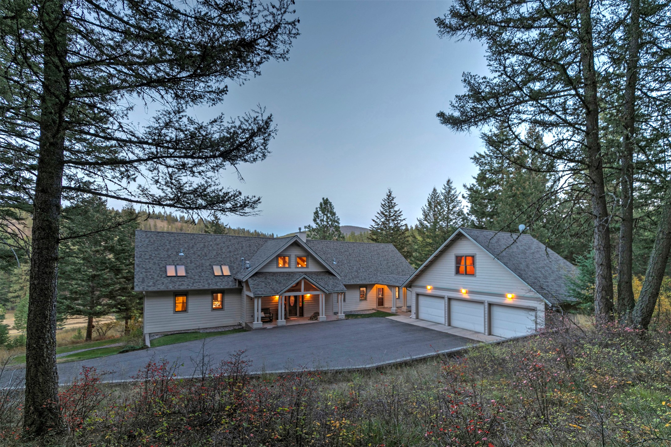 7229 Russian Joe Road Property Photo 1