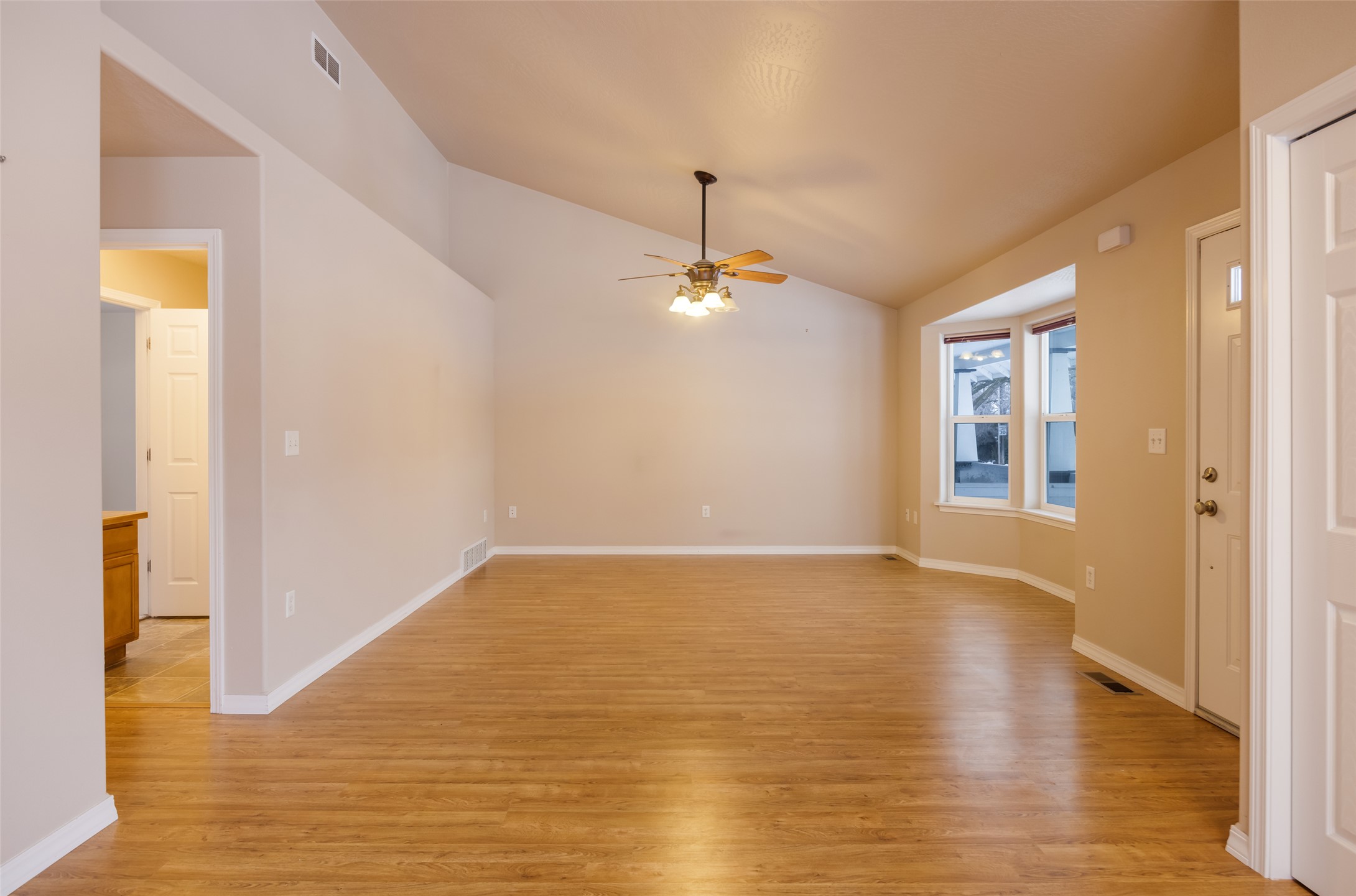 1302 Lily Court A Property Photo 5