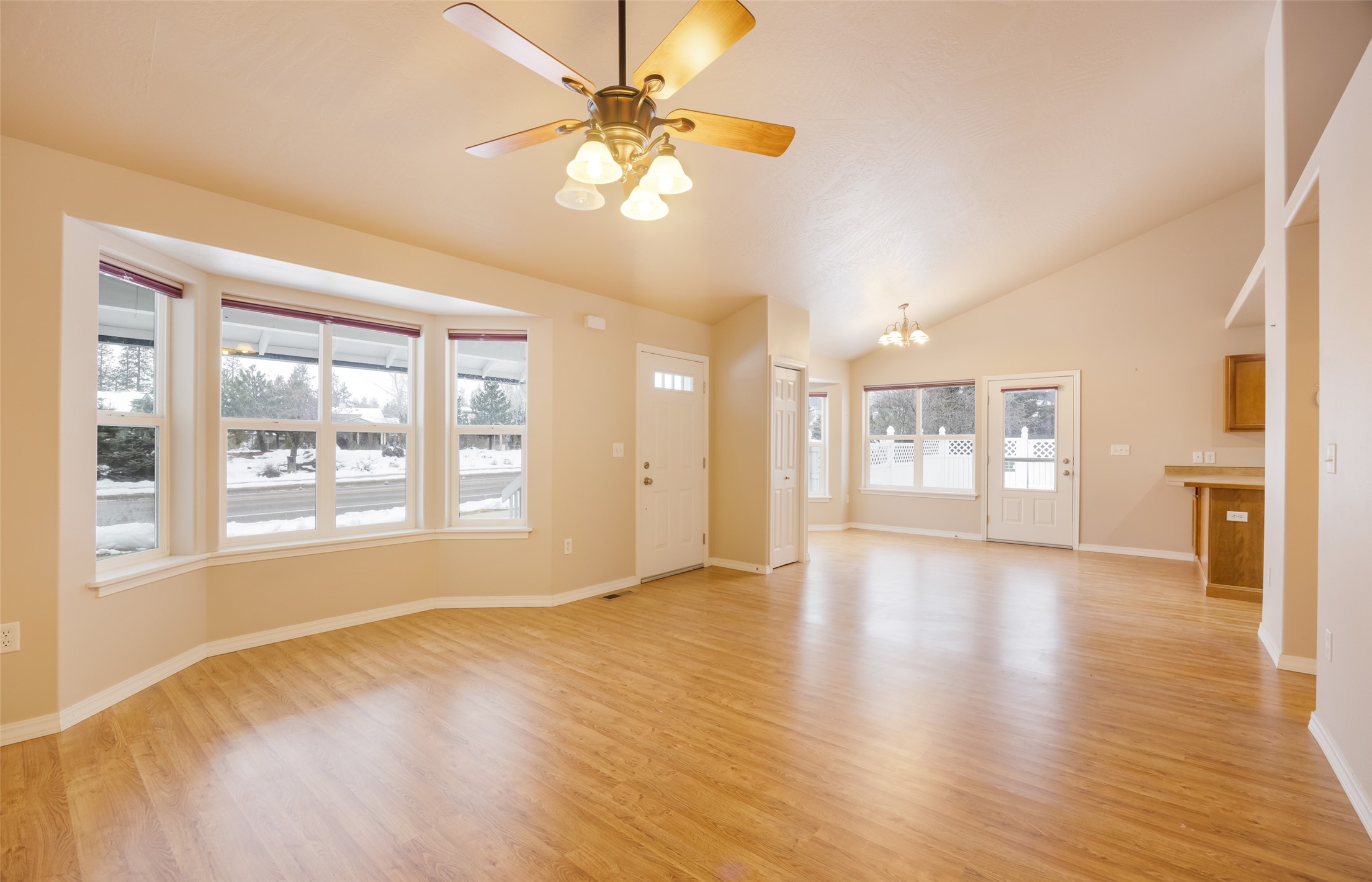 1302 Lily Court A Property Photo 8